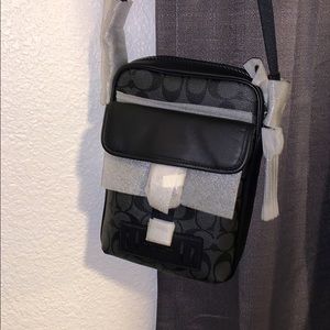 NEWCoach men’s crossbody